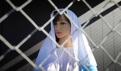 La Virgen María, en el belén.