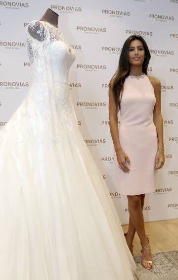 Ana Boyer durante la presentación de la firma Pronovias 2017 en Barcelona.