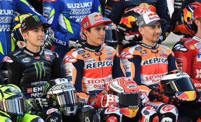 Viñales, Márquez y Lorenzo, en la foto oficial de la temporada 2019.