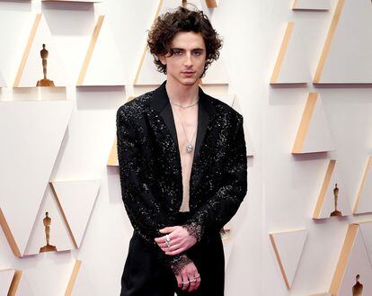 Timothée Chalamet y su alegato sobre el género: aparece con un traje de  mujer en los Oscar, Moda, S Moda