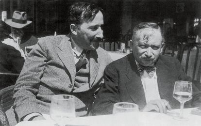 Stefan Zweig y Josef Roth en Ostende, Bélgica, en una fotografía datada en 1936. 