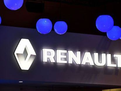 Logo de Renault en la feria del automóvil de Tokio (Japón).