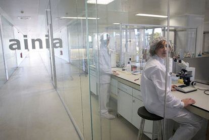Planta de bioproducción en el centro tecnológico Ainia, en Valencia.