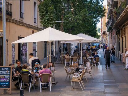 Terrazas en la calle Blai de Poble Sec