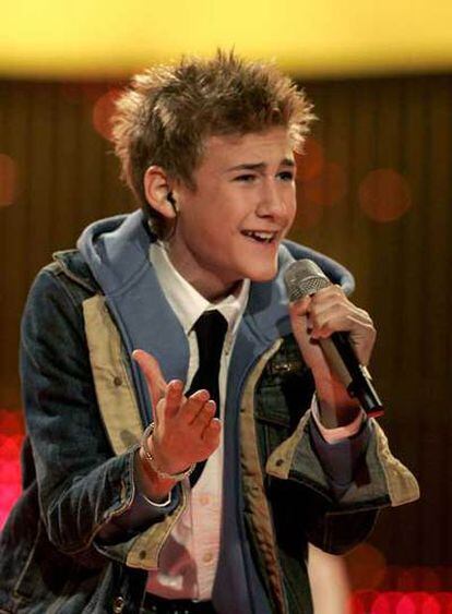 Dani de 14 años durante su actuación en el Festival Junior de Eurovisión 2006.