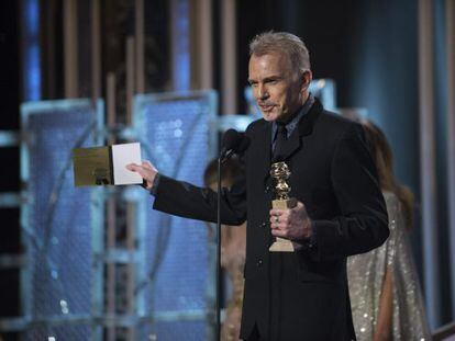 Billy Bob Thornton recoge su premio a mejor actor en los Globos de Oro.