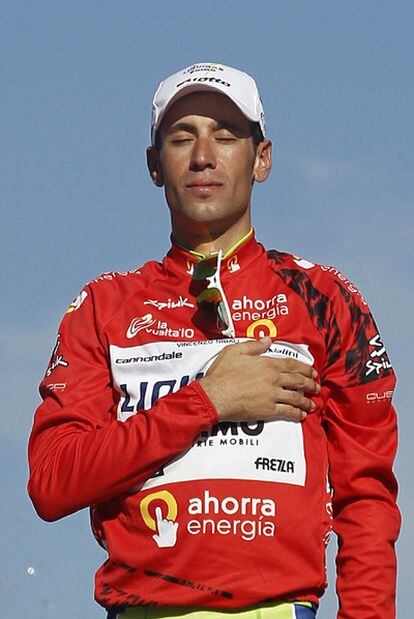 Vincenzo Nibali, ayer en el podio de Cibeles.