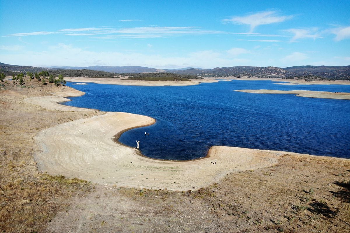 La Sequ A En La Cuenca Del Guadalquivir Obliga A Restringir El Agua A Millones De Personas