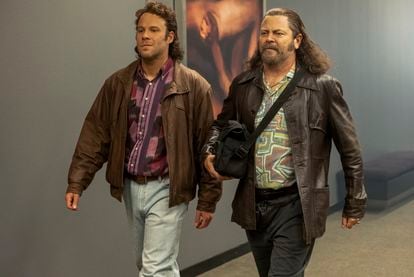 Seth Rogen and Nick Offerman, in 'Pam & Tommy'.