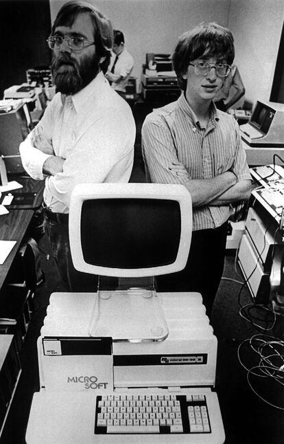 Bill Gates y Paul Allen en la empresa Microsoft, en julio de 1981.