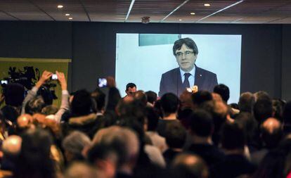 Videoconferència de Puigdemont en una reunió de la Nova Aliança Flamenca.