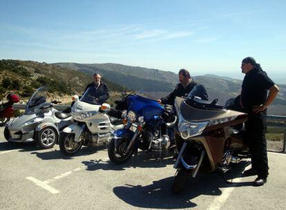 Recorrido en moto por la Sierra de Guadarrama, una cordillera donde se encuentran algunos de los paisajes más espectaculares de la región