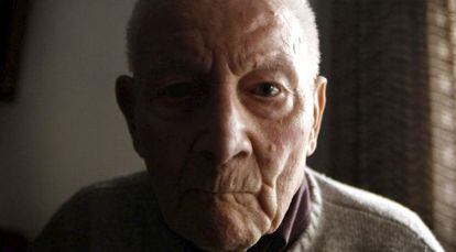 Antonio Ballesta, superviviente espa&ntilde;ol del campo de exterminio nazi de Mauthausen, en una entrevista e 2013.
