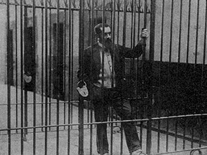 Sabino Arana, en la cárcel de Larrinaga (1902), donde gestó su libro <b><i>Evolución españolista</b></i>.
