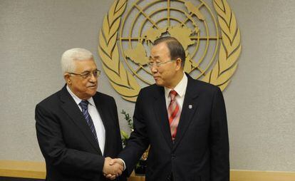 El presidente palestino, Mahmud Abás y el secretario general de las Naciones Unidas, Ban Ki-moon en la sede de la ONU