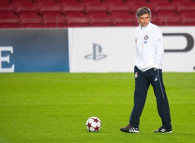 José Mourinho, anoche durante el entrenamiento del Inter en el Camp Nou.