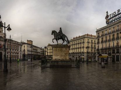 La Puerta del Sol, en Madrid, vacía durante la pasada primavera, durante el estado de alarma.