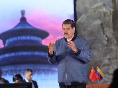 El presidente venezolano, Nicolás Maduro, durante una emisión de su programa semanal 'Con Maduro+' emitido este martes desde la provincia de Shandong (China), en una imagen cedida por el Gobierno de Venezuela.