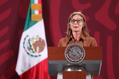 La secretaria de Economía, Tatiana Clouthier, durante el anuncio de que dejará su cargo.