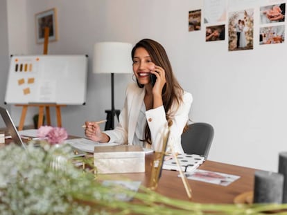 ¿Cuáles son las características de las iniciativas emprendedoras en España?