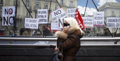 Un detalle de la protesta contra las reformas en Sanidad y Educación en Madrid
