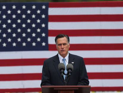 Mitt Romney ofrece un discurso de campaña en New Hampshire.