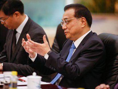 El primer ministro chino Li Keqiang durante una reuni&oacute;n en Pek&iacute;n.