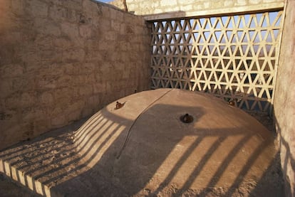 Detalle de la cúpula y la celosía de barro de la Casa Casaroni, de 1981.