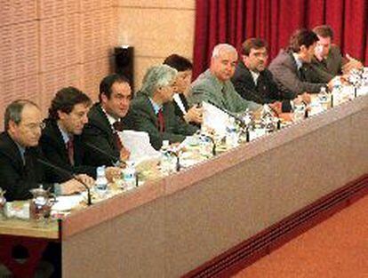 Varios dirigentes regionales y presidentes autonómicos del PSOE, durante la reunión del Consejo Territorial de este partido en Madrid.