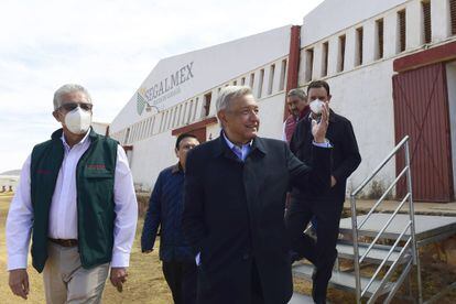 Andrés Manuel López Obrador en un centro de acopio de Segalmex en Morelos (Estado de Zacatecas), en febrero de 2021.
