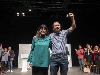 El secretario general de Podemos, Pablo Iglesias, y la candidata de Adelante Andalucía, Teresa Rodríguez.