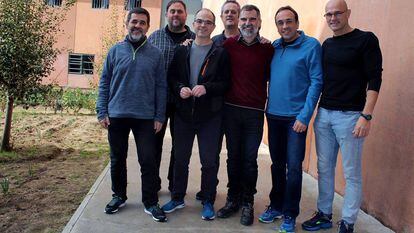 Los siete políticos y activistas presos, en Lledoners, en noviembre de 2018.