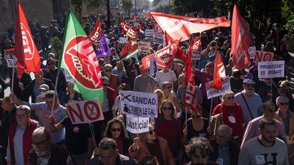 Manifestación en Sevilla en defensa de la sanidad pública. 