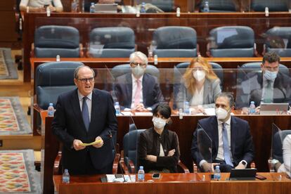 El portavoz del PSOE, Ángel Gabilondo, interviene durante una sesión plenaria en la Asamblea de Madrid (España), a 18 de febrero de 2021.