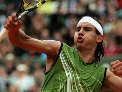 Nadal celebra su triunfo contra Puerta en la final de Roland Garros, el 5 de junio de 2005. / REUTERS