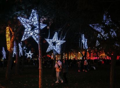 El bosque de estrellas del parque temático ‘Mágicas Navidades’, en Torrejón de Ardoz.