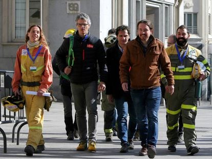 Iglesias, tras registrar en el Congreso una proposición de ley del estatuto base de los bomberos forestales el 31 de enero.