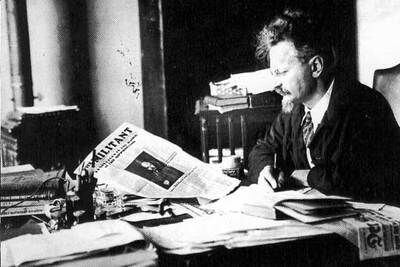 León Trotski en el despacho de su casa de Coyoacán.