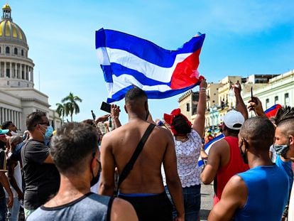 Manifestación contra el Gobierno frente al Capitolio, el 11 de julio en La Habana.
