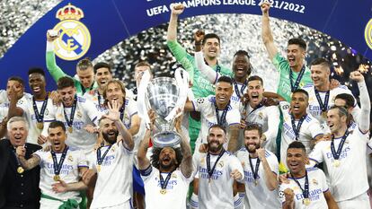 El Real Madrid levanta la decimocuarta Copa de Europa, este sábado en París.