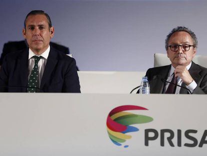 Manuel Polanco, Presidente de Prisa, (a la derecha) y Manuel Mirat, Consejero Delegado, en la Junta General de Accionistas de Prisa celebrada este 25 de abril. 