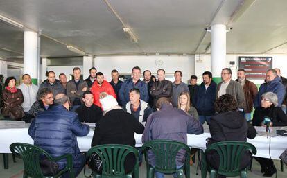 Reunión de la Plataforma en Defensa de la Ría de Arousa esta mañana.