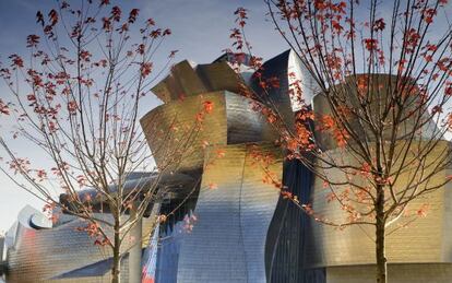 Vista del museo Guggenheim de Bilbao, proyectado por Norman Foster.