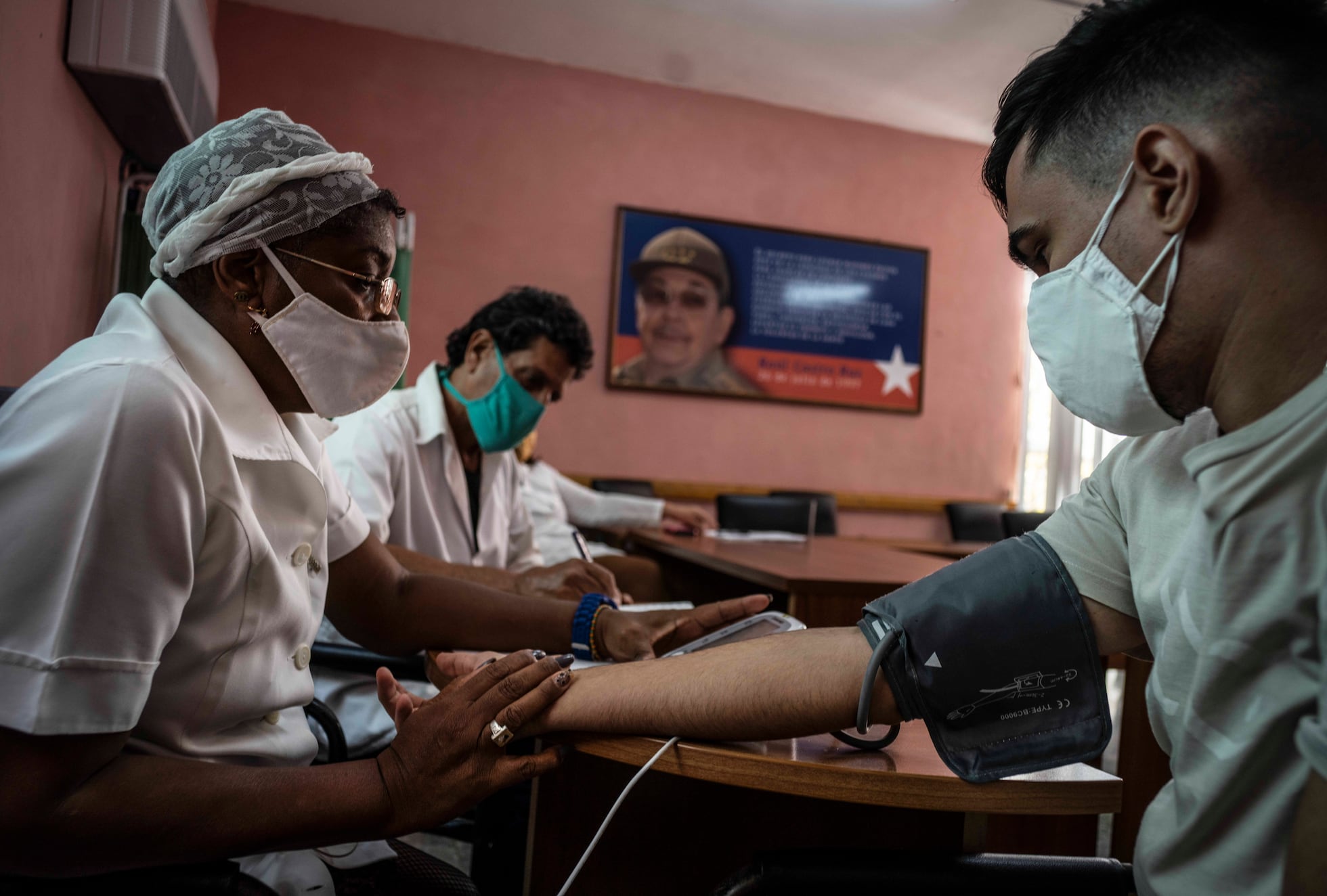 Cuba llega tarde con sus vacunas para incidir en la vacunación ya en marcha de Latinoamérica Soberana 02 y Abdala: Cuba prueba la eficacia de sus vacunas acuciada por la subida de casos positivos de covid-19 | Sociedad | EL PAÍS
