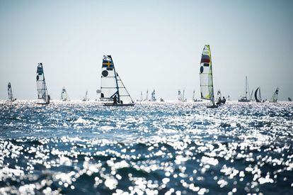 Sesión de entrenamiento del mundial de 49er en Marsella, Francia.