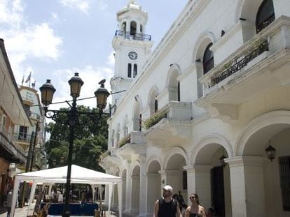 Vista de la calle El Conde, en la Zona Colonial de Santo Domingo.