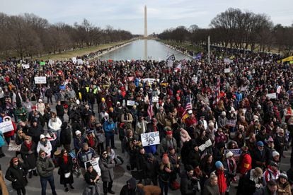 La manifestación antivacunas con el Monumento Washington al fondo.