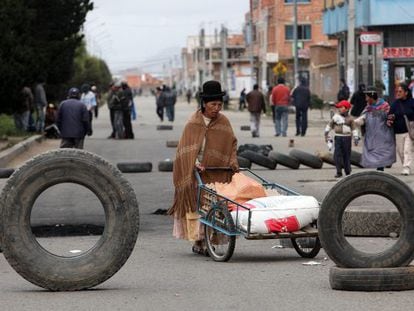 Bloqueos de calles en El Alto, durante una huelga en 2010.