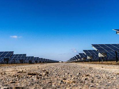 Planta solar de Amazon en Dos Hermanas (Sevilla) ya en funcionamiento.