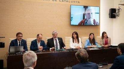 De izquierda a derecha, el portavoz de Junts, Josep Rius; el secretario general de Junts, Jordi Turull; el presidente de Junts en el Parlament, Albert Batet; y la presidenta de Junts, Laura Borràs, durante una reunión el 27 de septiembre.